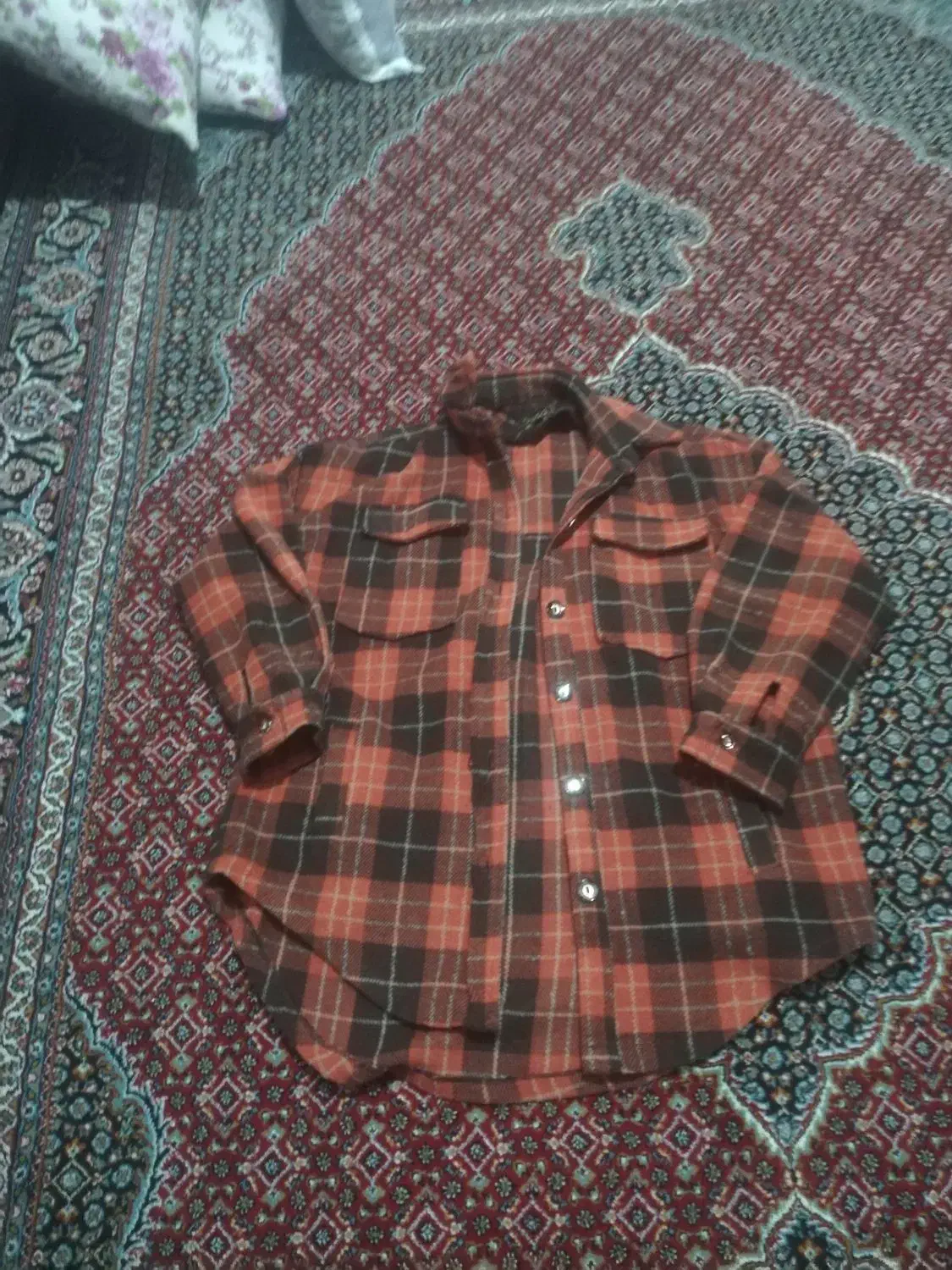 پالتووکت|لباس|سنندج, |دیوار