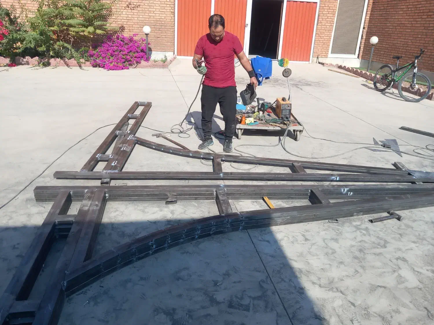 جوشکاری وبرشکاری نصب|خدمات پیشه و مهارت|ساوه, |دیوار