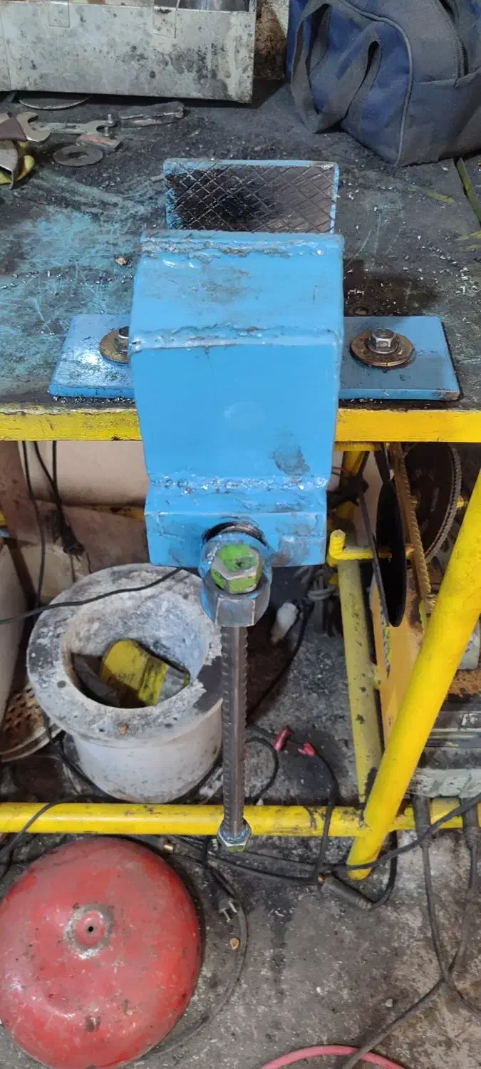 ساخت انواع گیره های صنعتی و تعمیر|خدمات پیشه و مهارت|بیلوار, |دیوار