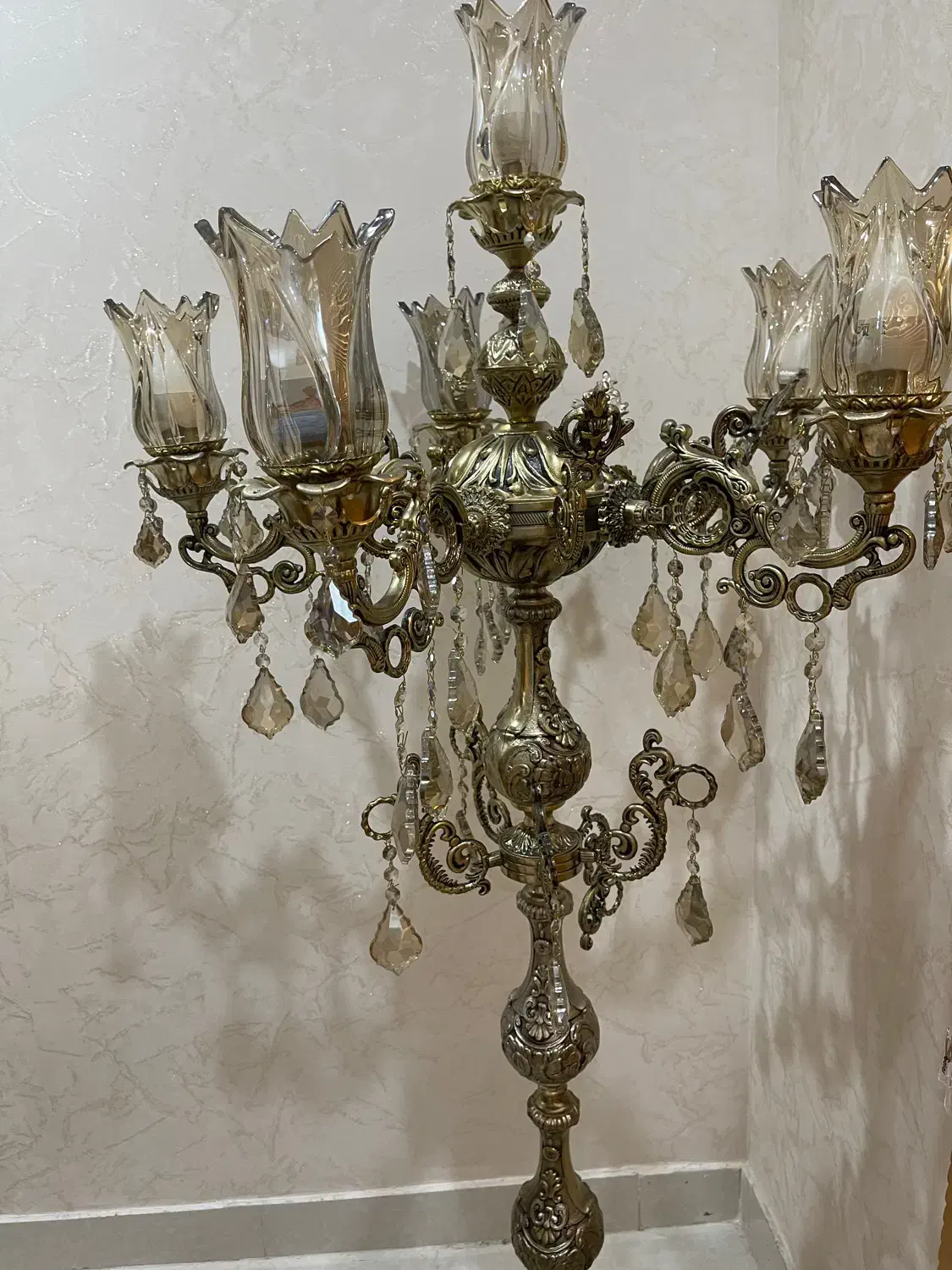 لوستر ایستاده|چراغ خواب و آباژور|گرگان, |دیوار