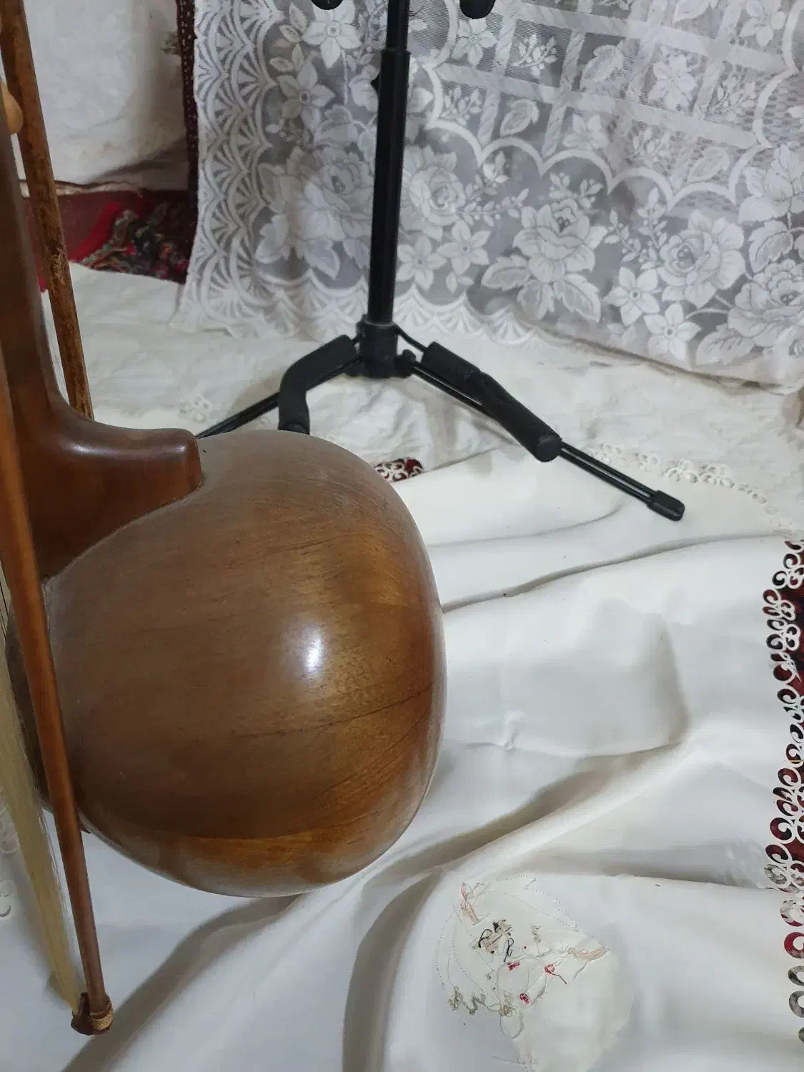 کمانچه چنگی|سازهای سنتی|قزوین, |دیوار