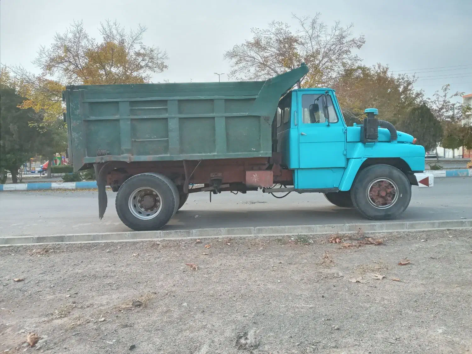 لیلاند ۵۴|خودرو سنگین|شبستر, |دیوار