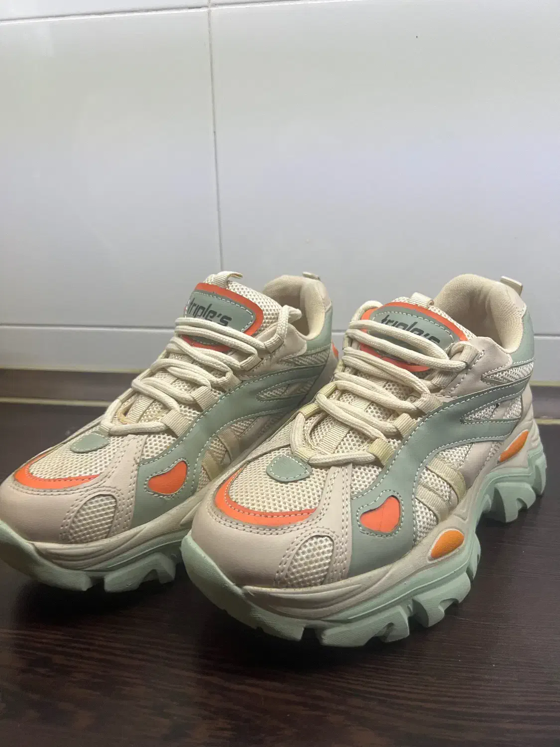 کتانی نو|کیف، کفش، کمربند|الوند, |دیوار