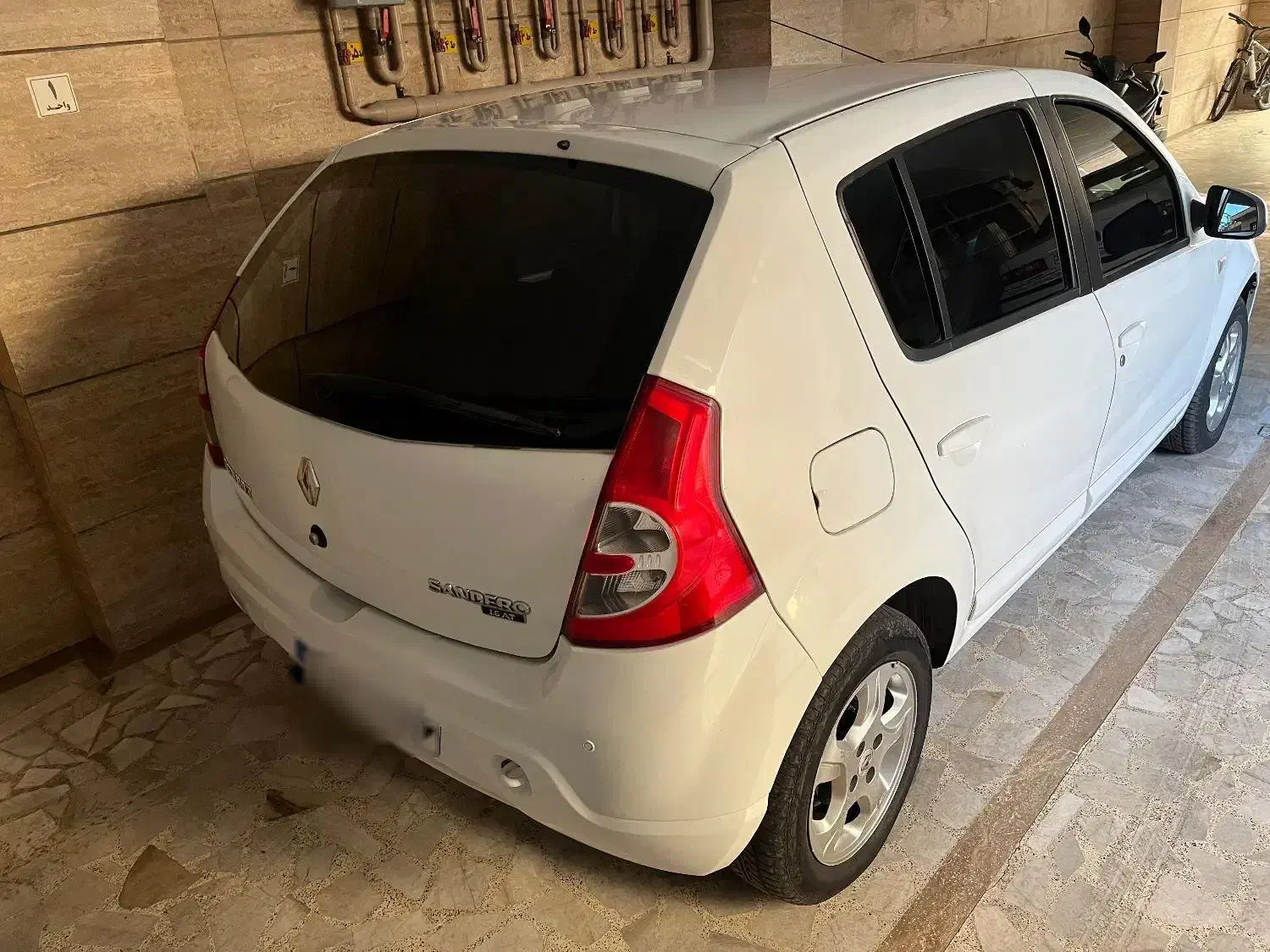 ساندرو اتومات مدل ۹۵|خودرو سواری و وانت|رشت, معلم|دیوار