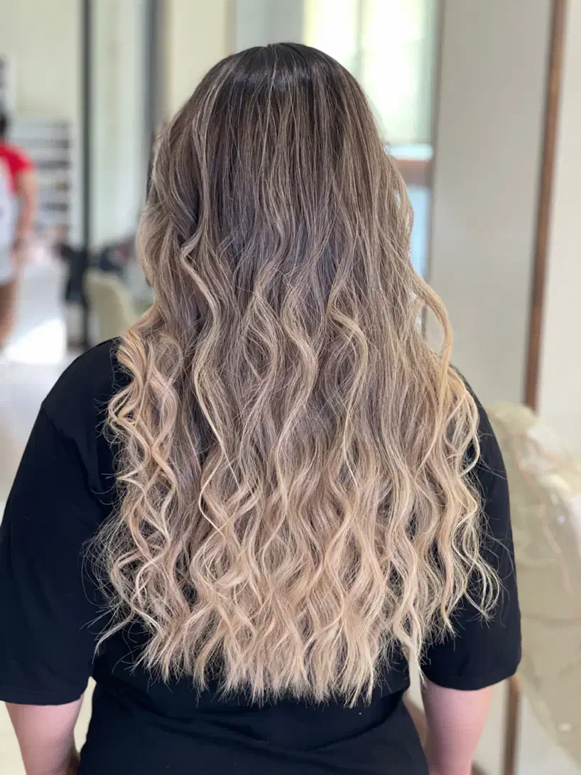 دستیار رنگ و لایت با شرایط ذکر شده|استخدام درمانی، زیبایی، بهداشتی|تهران, صادقیه|دیوار