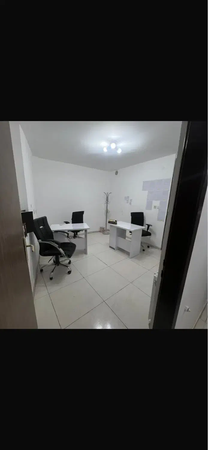 دفتر خدماتی ،اپارتمان ۳ خوابه باامکانات کامل|اجارهٔ آپارتمان|شهرضا, |دیوار