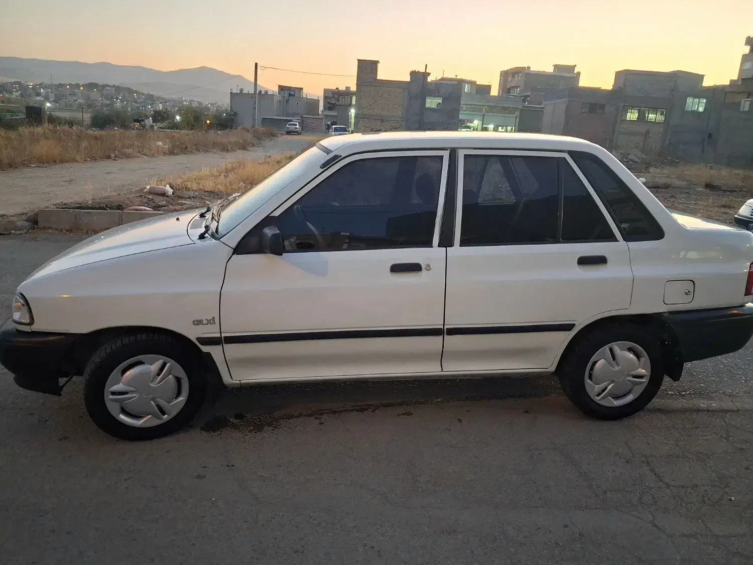 پراید کاربراتور مدل 81|خودرو سواری و وانت|سقز, |دیوار