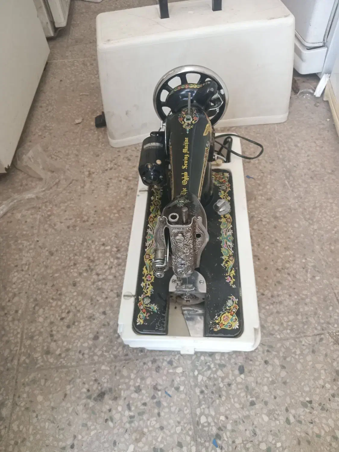 چرخ خیاطی  برقی ودستی|چرخ خیاطی و ریسندگی|یزد, |دیوار