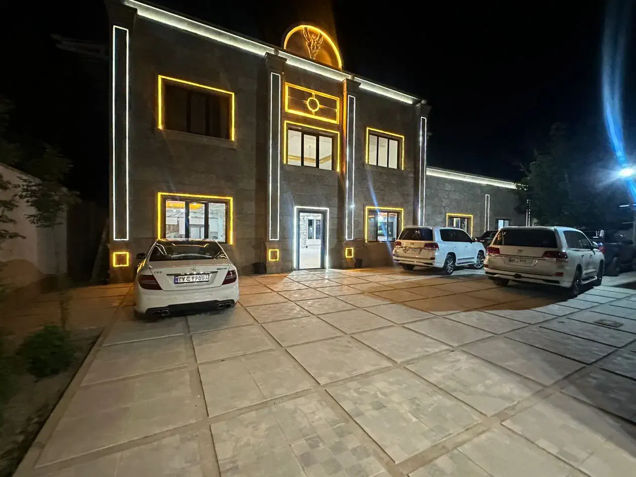 مرکز اجتماع درمان مدار ارشیا T.C|خدمات آرایشگری و زیبایی|چهارباغ, |دیوار