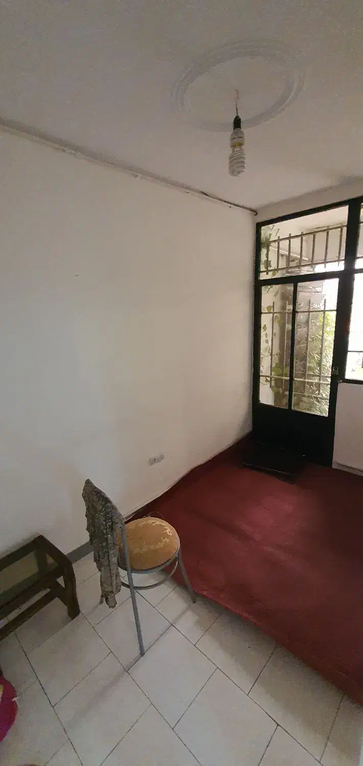 ۲۴۰ متر مستغلات ۱۴۰ متر +۶۵ متر زیر زمین