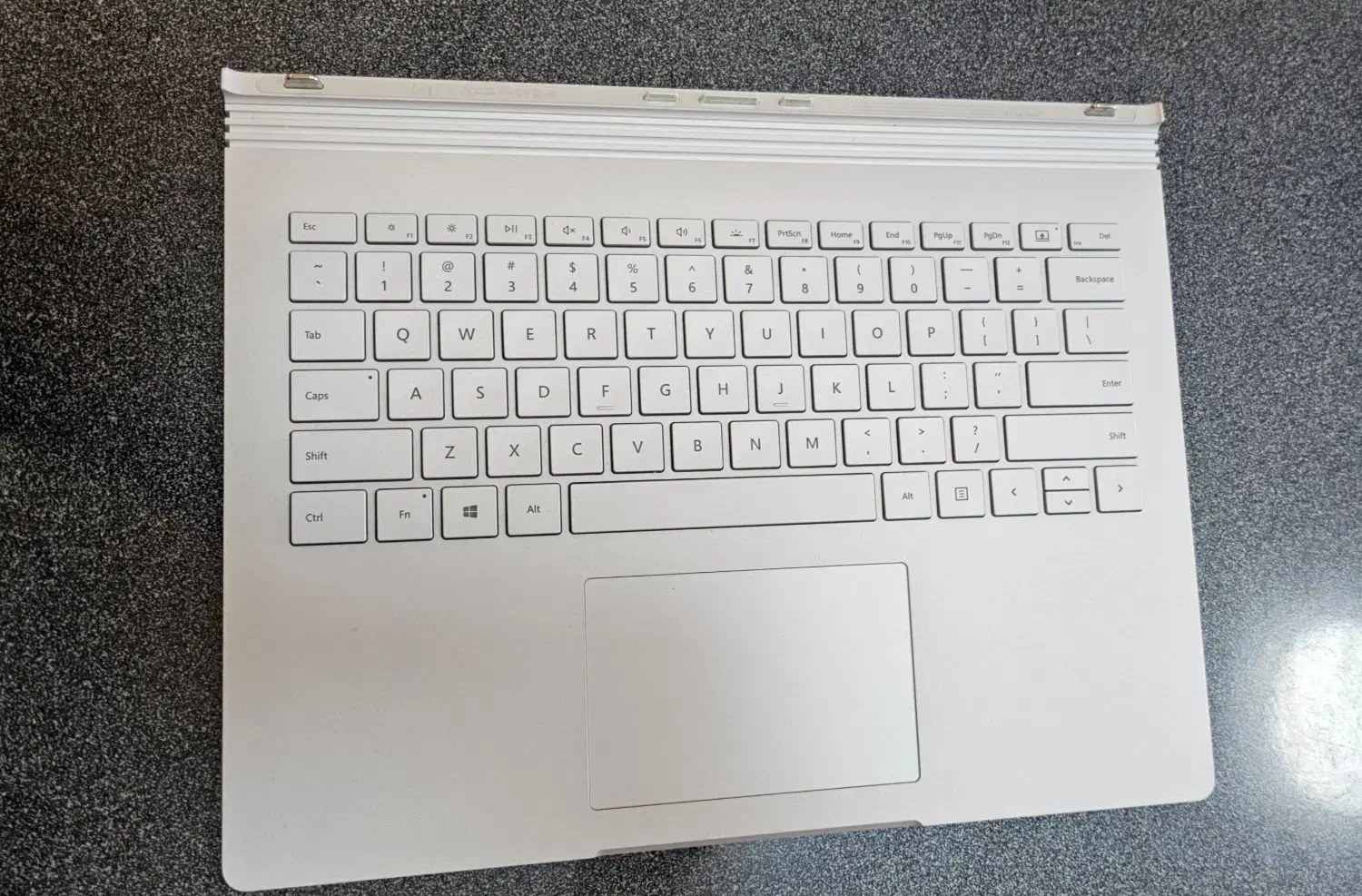 Surface Book 2|رایانه همراه|رشت, کاکتوس|دیوار