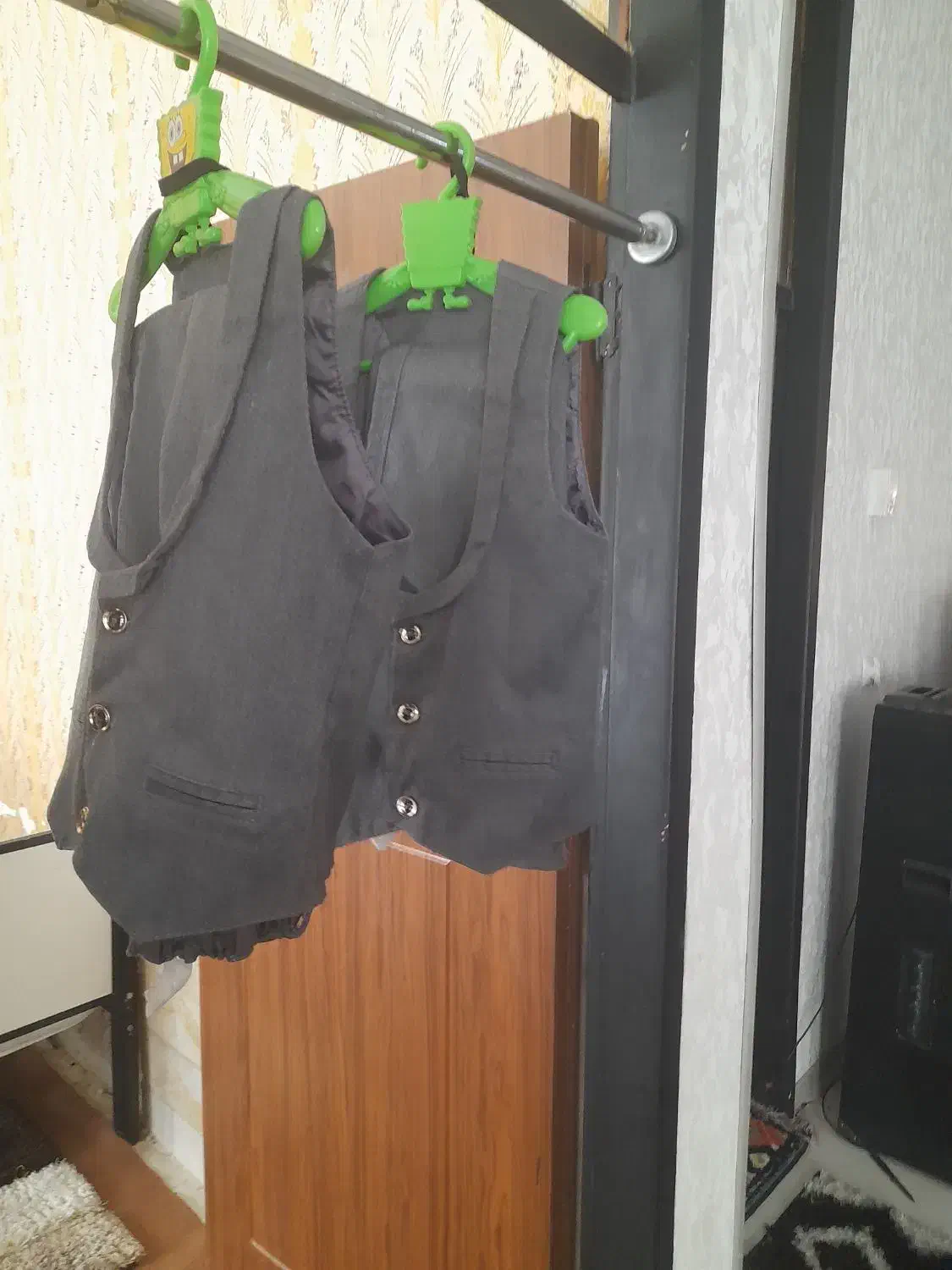 دوعدد جلیقه وشلوار درحد نو|کفش و لباس بچه|سیرجان, |دیوار