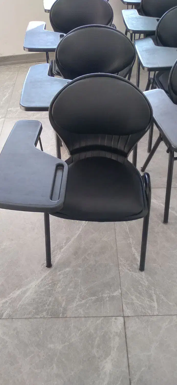 صندلی دانشجویی سالم|صندلی و نیمکت|صفادشت, |دیوار