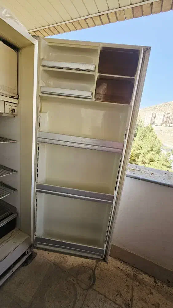 یخچال|یخچال و فریزر|صدرا-فارس, فاز ۱|دیوار