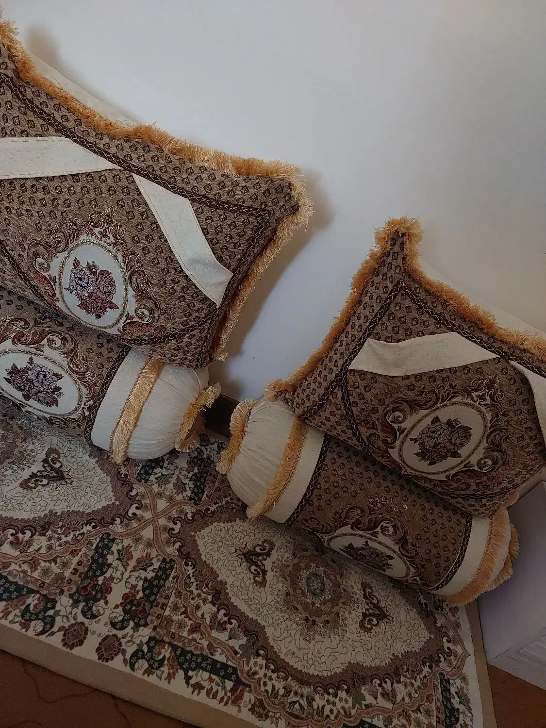 پشتی|پشتی|شهرکرد, |دیوار