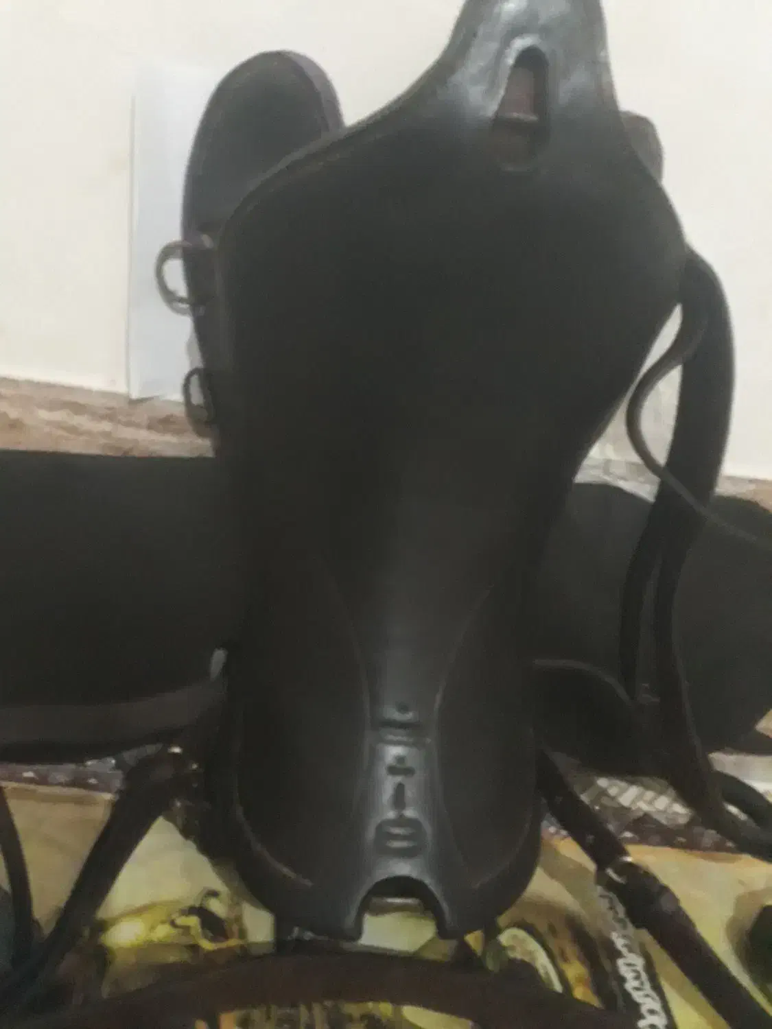 زین برنو قدیمی سالم  و نو|اسب و تجهیزات اسب‌سواری|کازرون, |دیوار