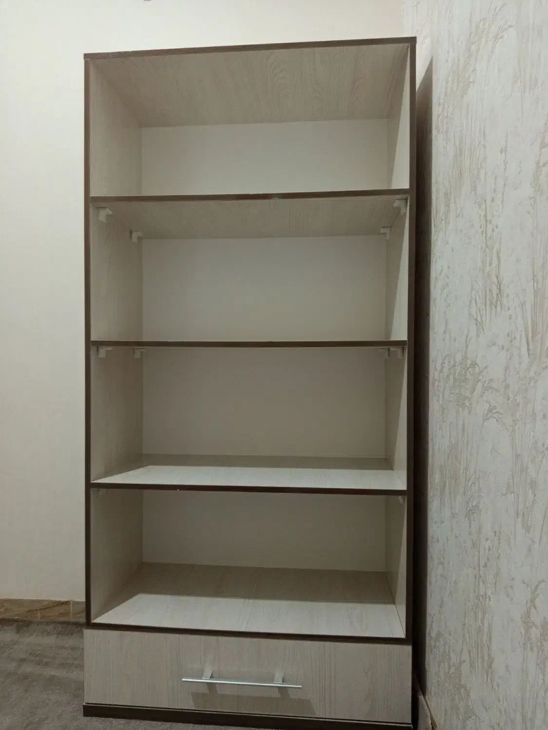 کتابخانه در حد نو تمیز سالم|کتابخانه، شلف، قفسههای دیواری|تویسرکان, |دیوار