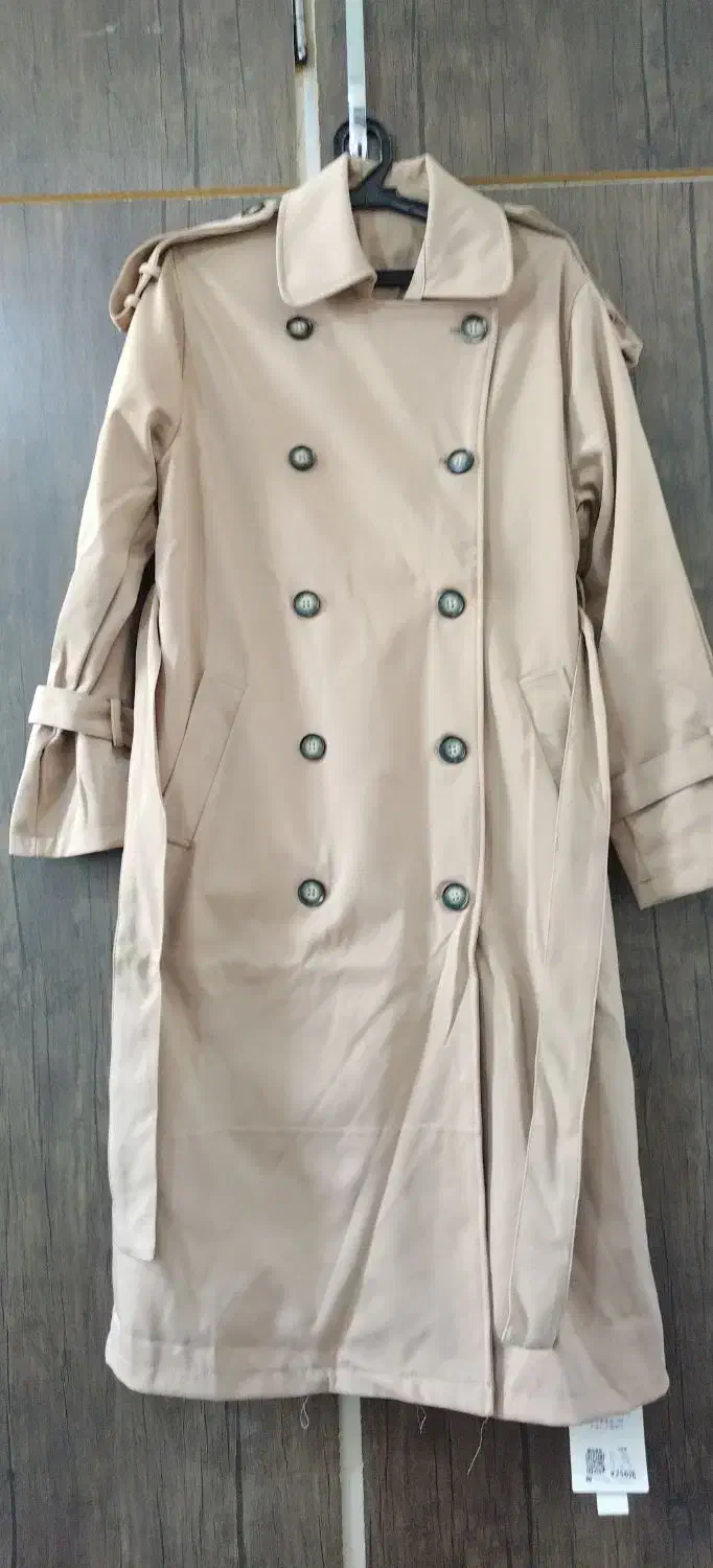 پالتو|لباس|شیراز, حومه شیراز|دیوار