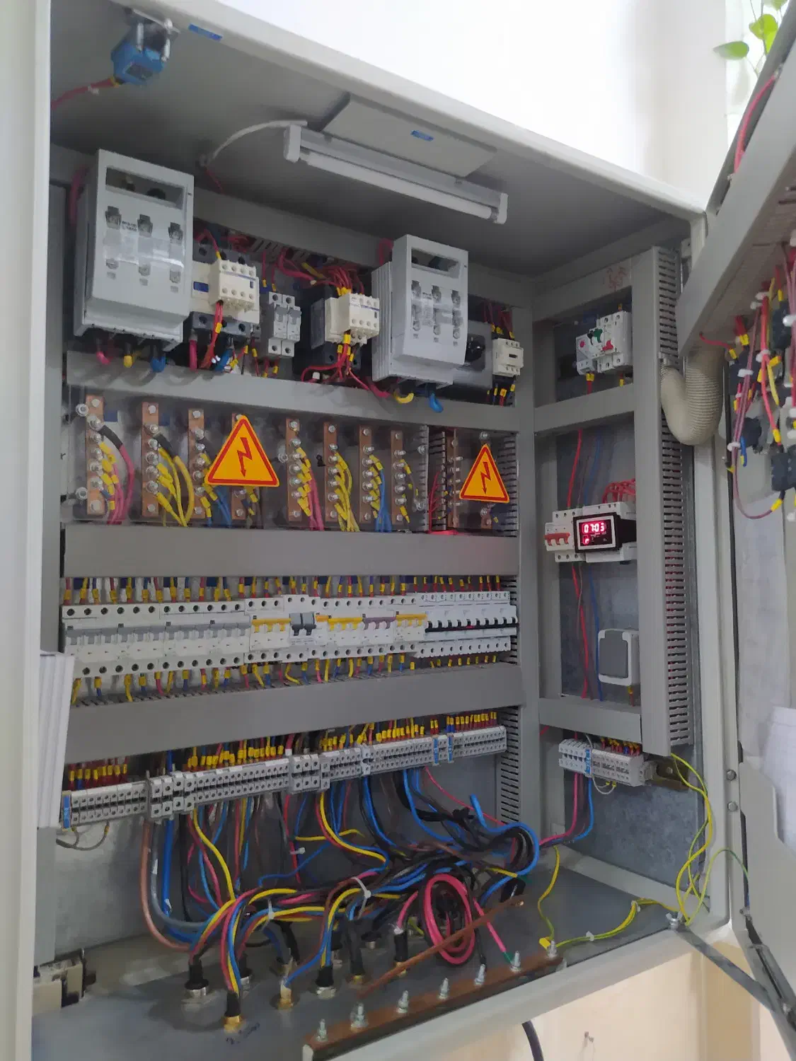 خدمات برق صنعتی سیار|خدمات پیشه و مهارت|اسلامشهر, شهرک انبیا|دیوار