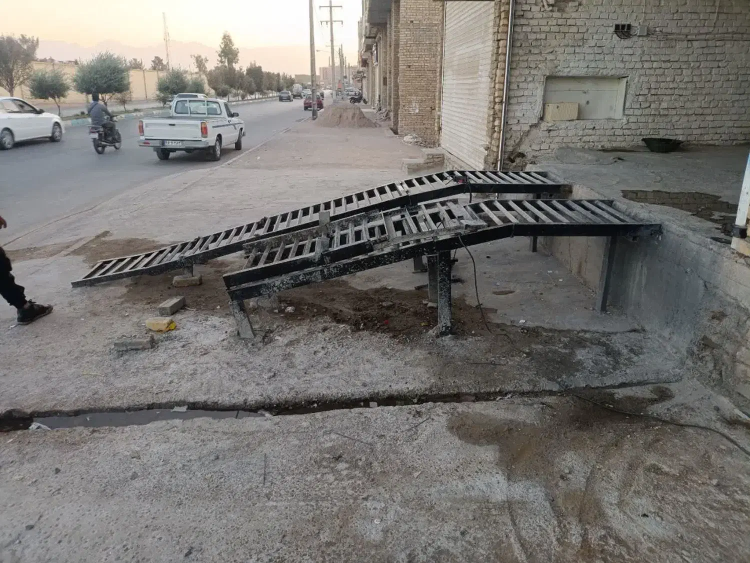 رمپ یا بالابر|قطعات یدکی و لوازم جانبی|یزد, |دیوار