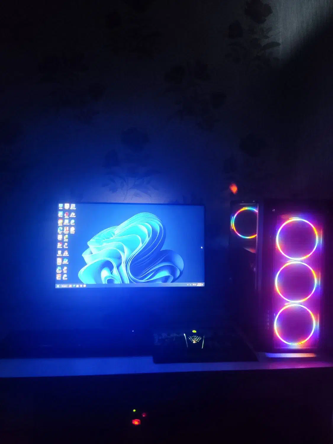 کامپیوتر کیس گیمینگ|رایانه رومیزی|فردیس, فردیس|دیوار