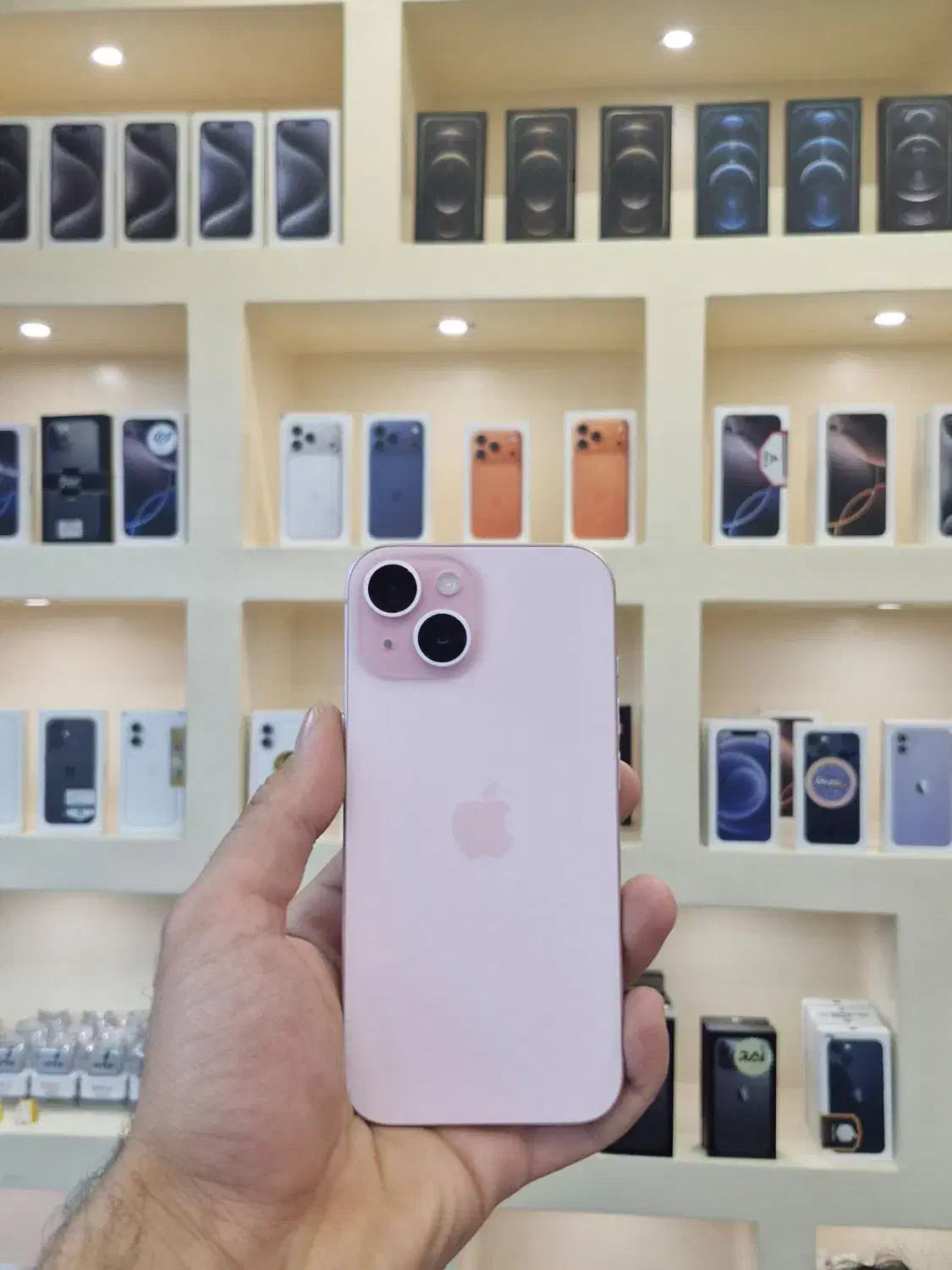 آیفون ۱۵ ۱۲۸، اقساط بدون پیش پرداخت|موبایل|اصفهان, جلفا|دیوار