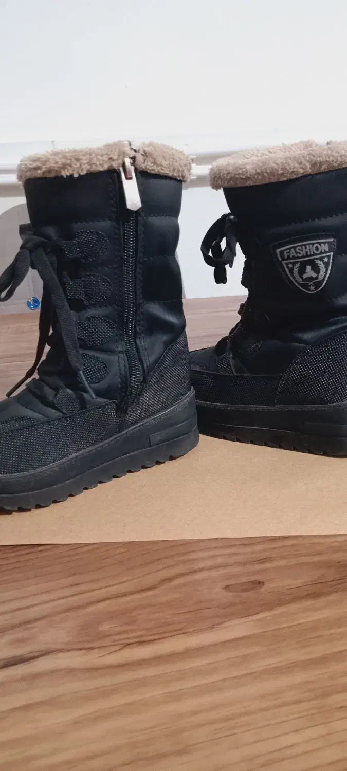 نیم بوت بچگانه سایز 26|کفش و لباس بچه|کرمانشاه, |دیوار