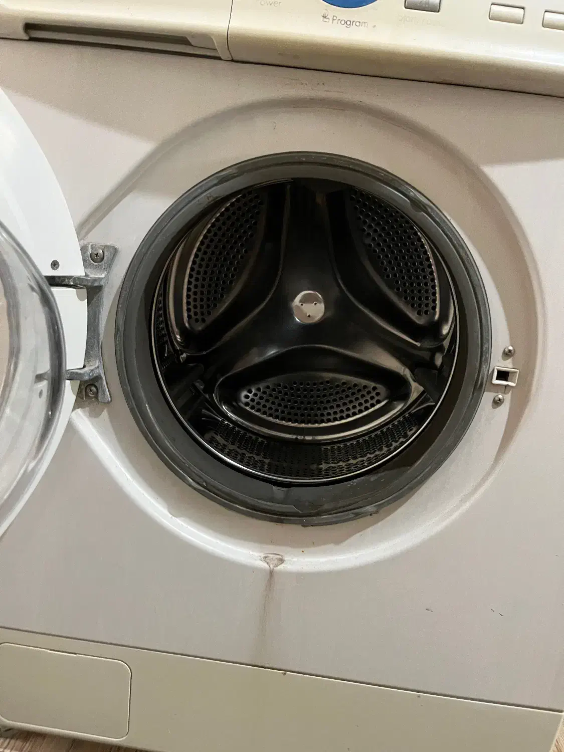 لباسشویی|ماشین لباسشویی و خشک‌کن لباس|ساوه, |دیوار