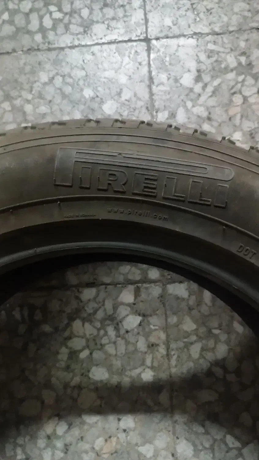 یک حلقه لاستیک ۱۸ ۶۰ ۲۳۵|قطعات یدکی و لوازم جانبی|تهران, بهجتآباد|دیوار