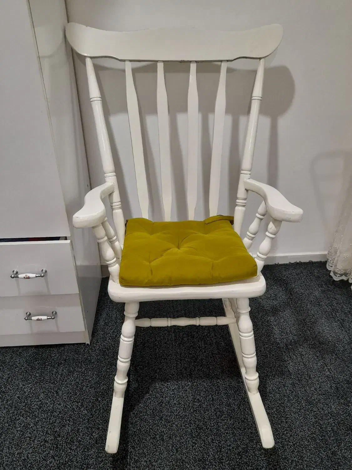 صندلی راک سفید|مبلمان خانگی و میز عسلی|بوشهر, |دیوار