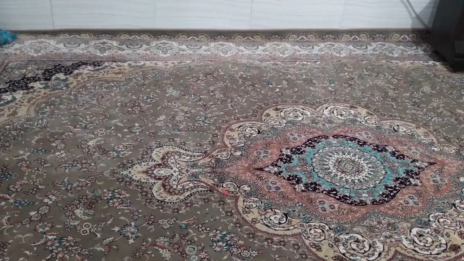 مقدار وسایل منزل|فرش|اقبالیه, |دیوار