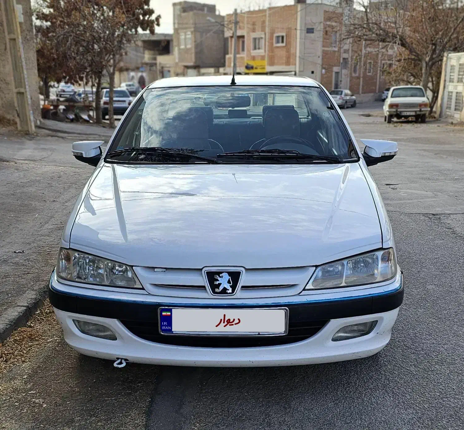 پژو پارس ۱۴۰۰ در حد|خودرو سواری و وانت|اقلید, |دیوار