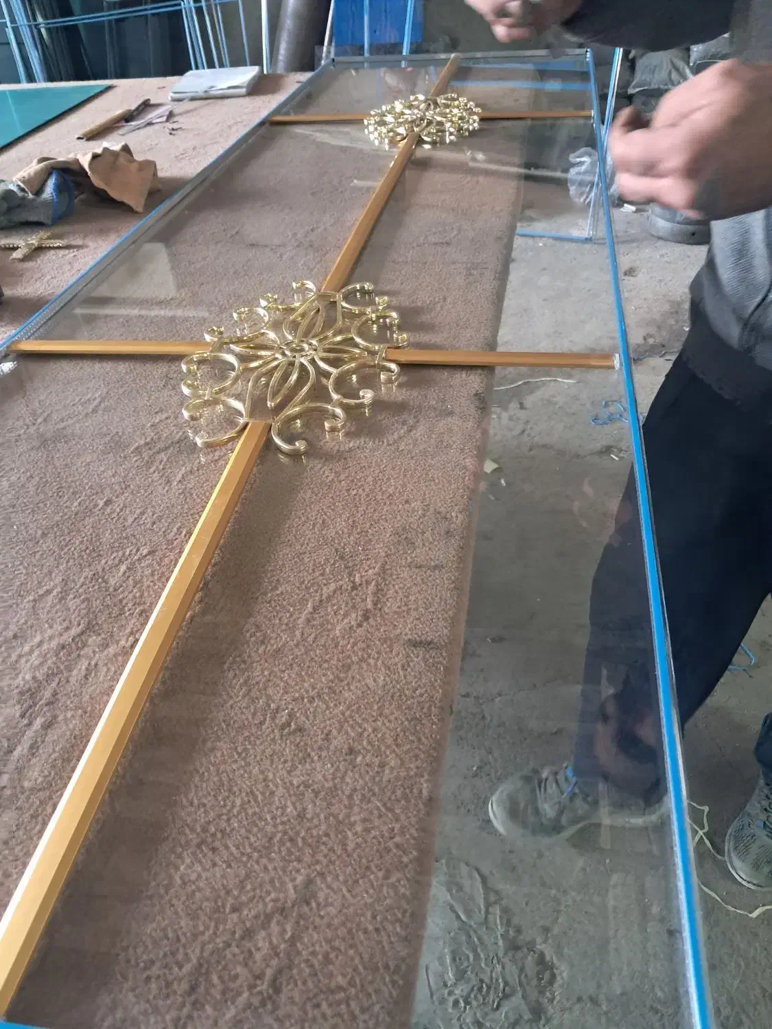 نیروی جوان کار در شیشه بری|استخدام صنعتی، فنی، مهندسی|نیشابور, فرح بخش|دیوار