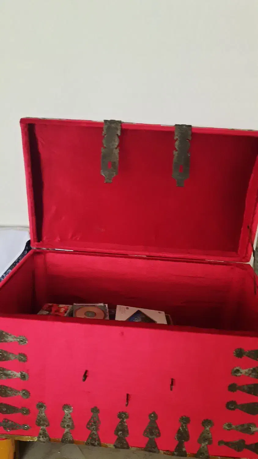 شاه‌نشین باصندوق قدیمی|پشتی|همدان, |دیوار