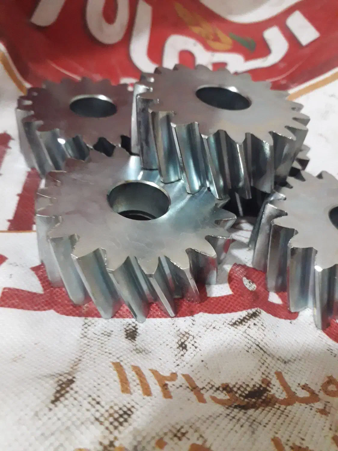 آبکاری گالوانیزه‌ زرین پوشش آبکاری اسپیس،قفس و...|خدمات پیشه و مهارت|اصفهان, شهرک صنعتی امیرکبیر (شاپور جدید)|دیوار