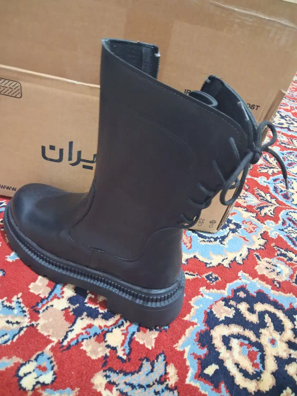 پوتین شیک و زیباونواصلا استفاده نشده سایز۳۹|کیف، کفش، کمربند|کنگاور, |دیوار