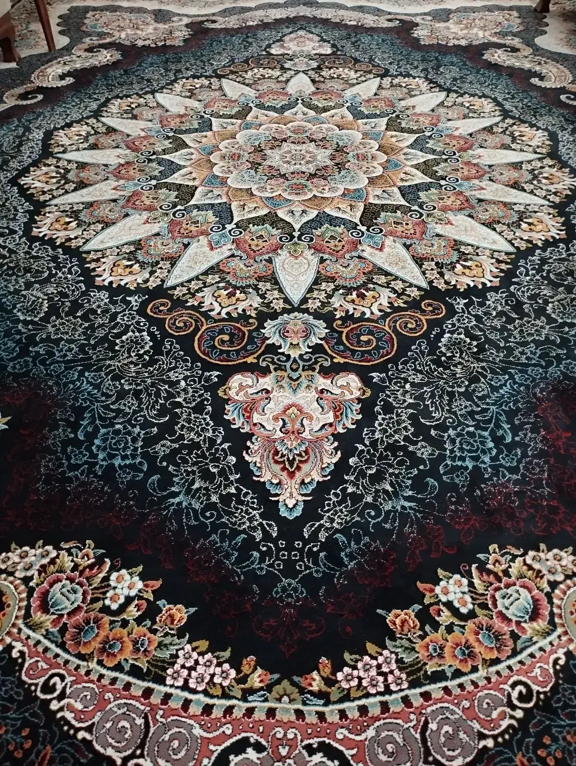 ۳ عدد فرش ۹ متری ۷۰۰شانه سالم وتمیز|فرش|تهران, مسعودیه|دیوار