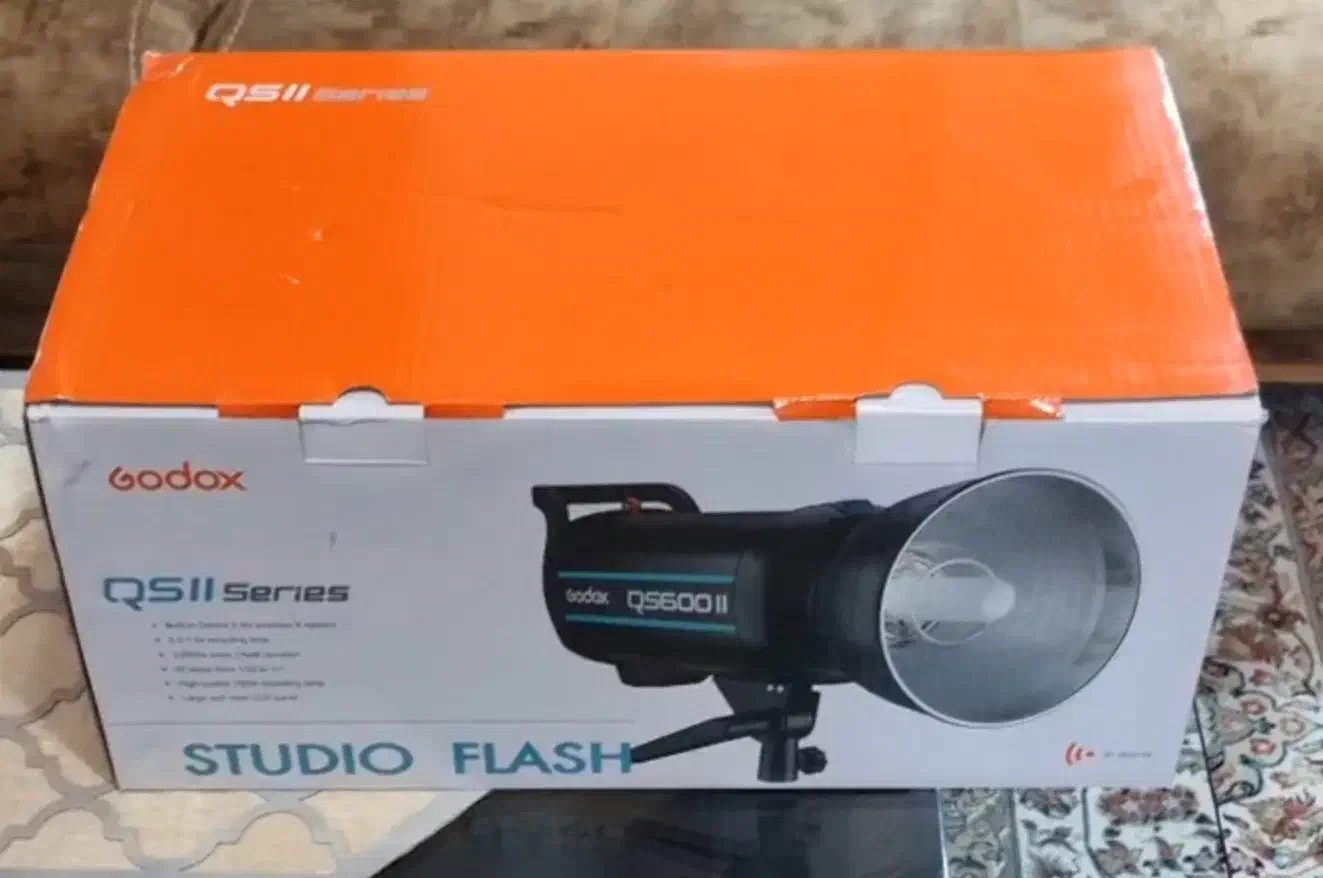فلاش استودیویی Godox QS300II نو و آکبند|دوربین عکاسی و فیلم‌برداری|رشت, جهاد|دیوار