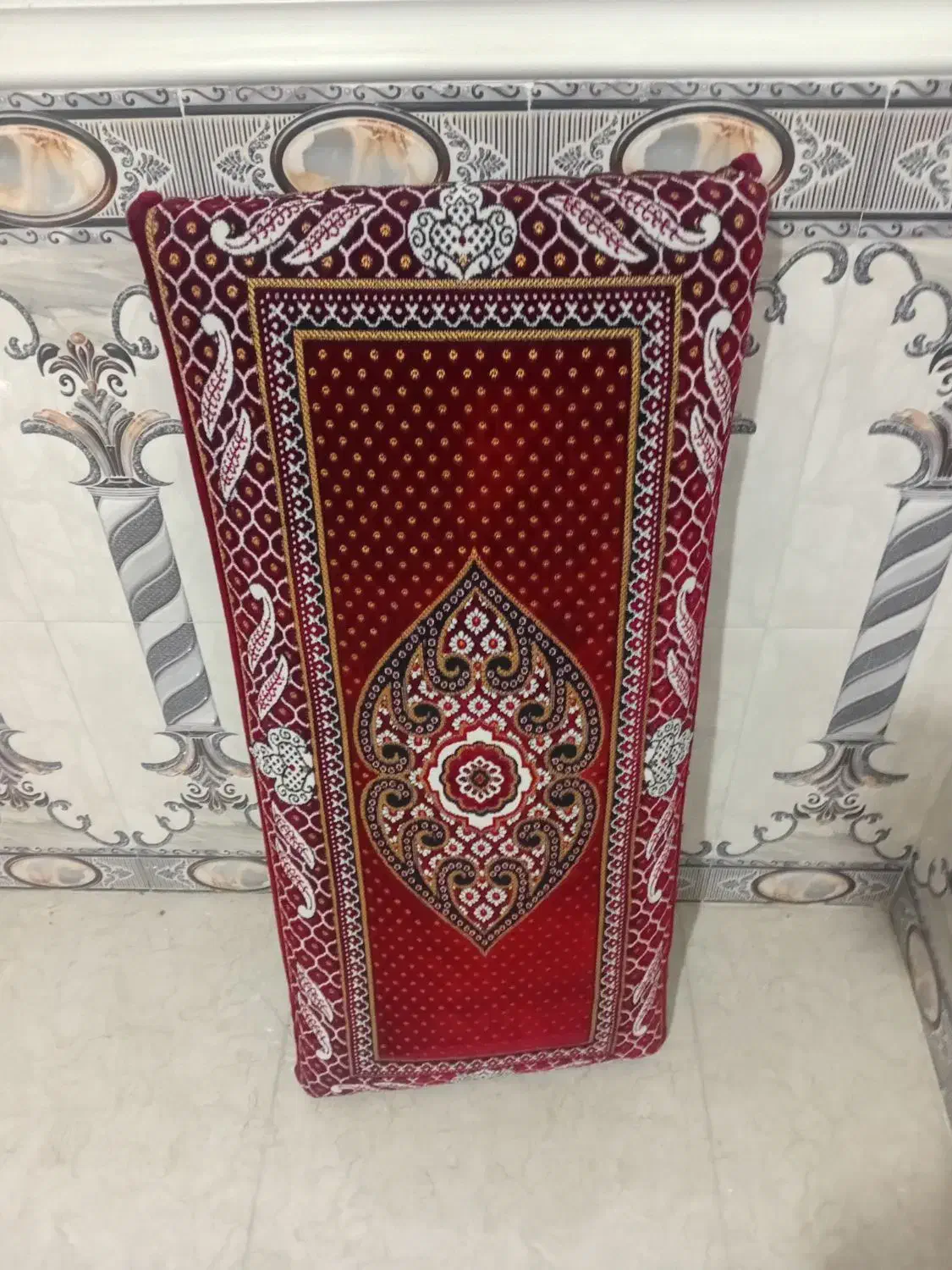 یک جفت پشتی|پشتی|گرگان, |دیوار