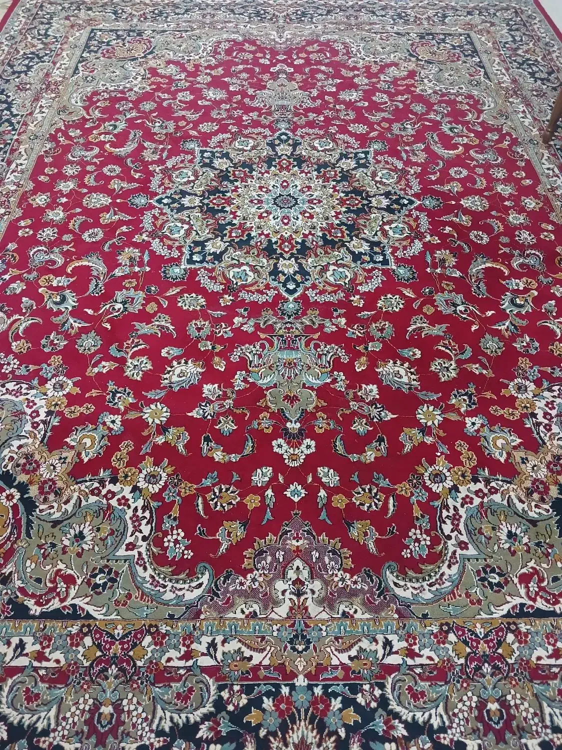 فرشه قرمز ۱۲ متری نخ اصل۷۰۰شونه|فرش|بهشهر, |دیوار