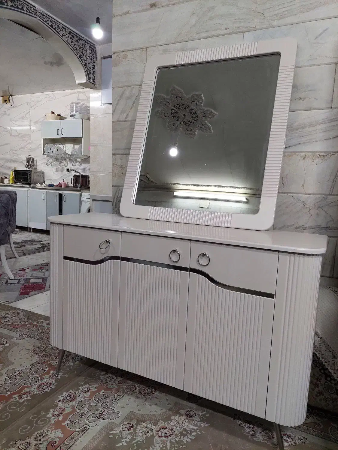 میز کنسول و آینه|بوفه، ویترین، کنسول|قم, شهرک توانیر|دیوار