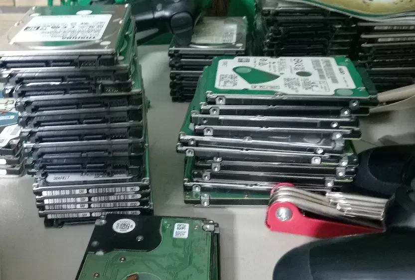 هارد بصورت عمده و تکی مفت مفت|قطعات و لوازم جانبی رایانه|مشهد, طلاب|دیوار