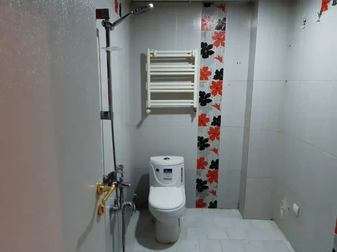 اجاره ۱۳۰ متری/شخصی ساز/تک واحدی/شهرک راه آهن