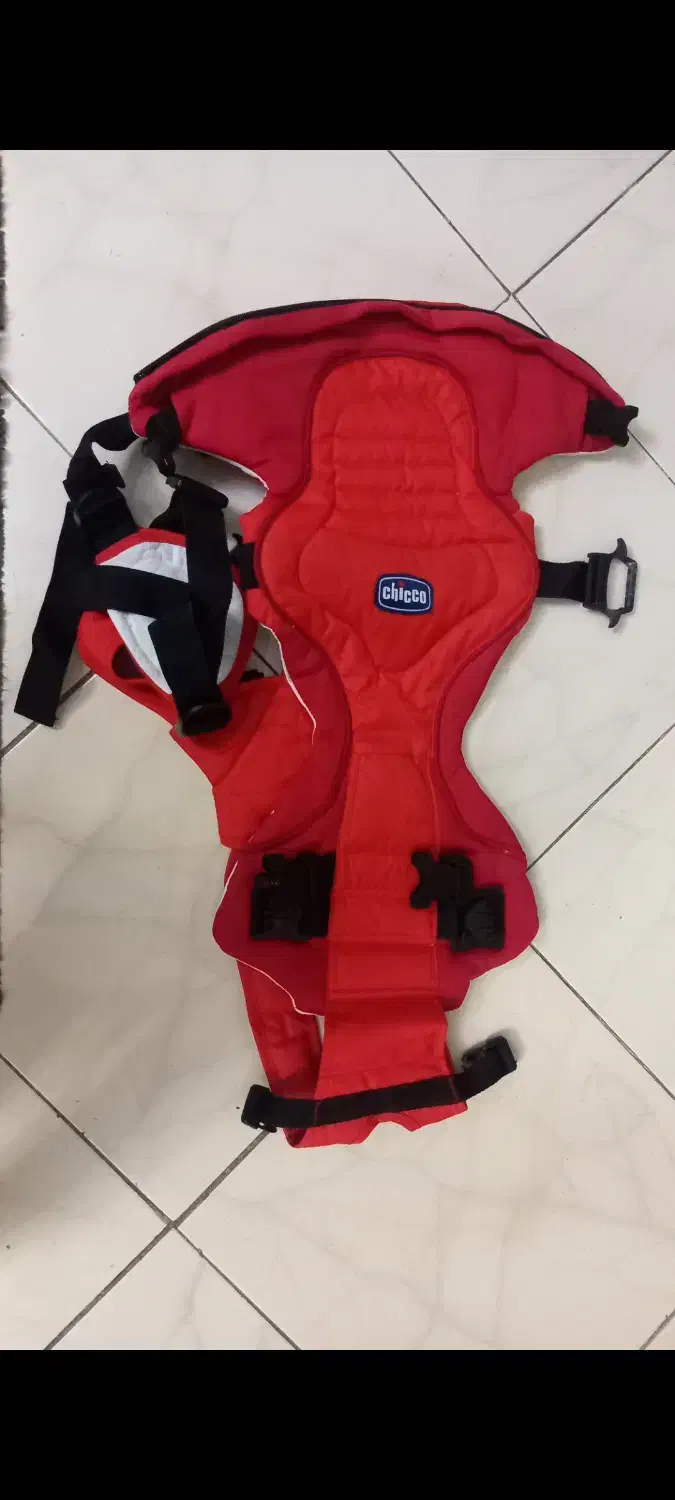 آغوشی نوزاد Chicco کاملاً نو|اسباب و اثاث بچه|تهران, جنت‌آباد شمالی|دیوار