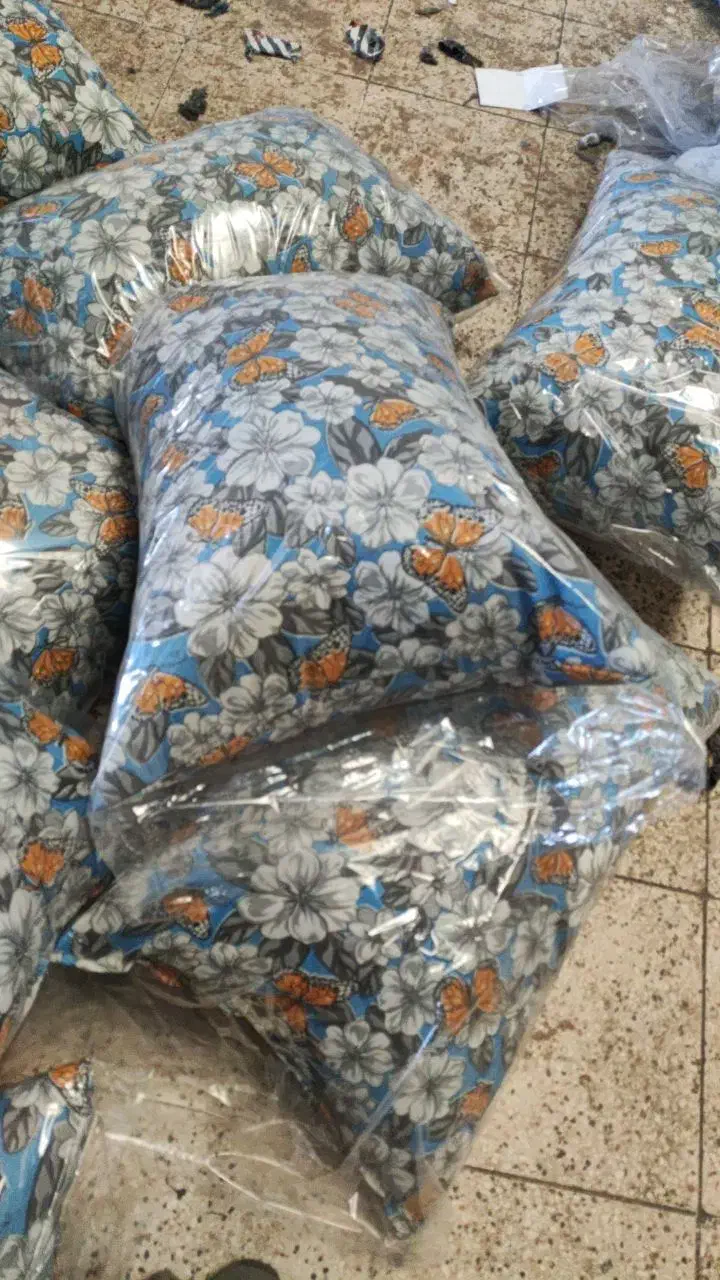 بالشت|رختخواب، بالش، پتو|مشهد, طبرسی شمالی|دیوار