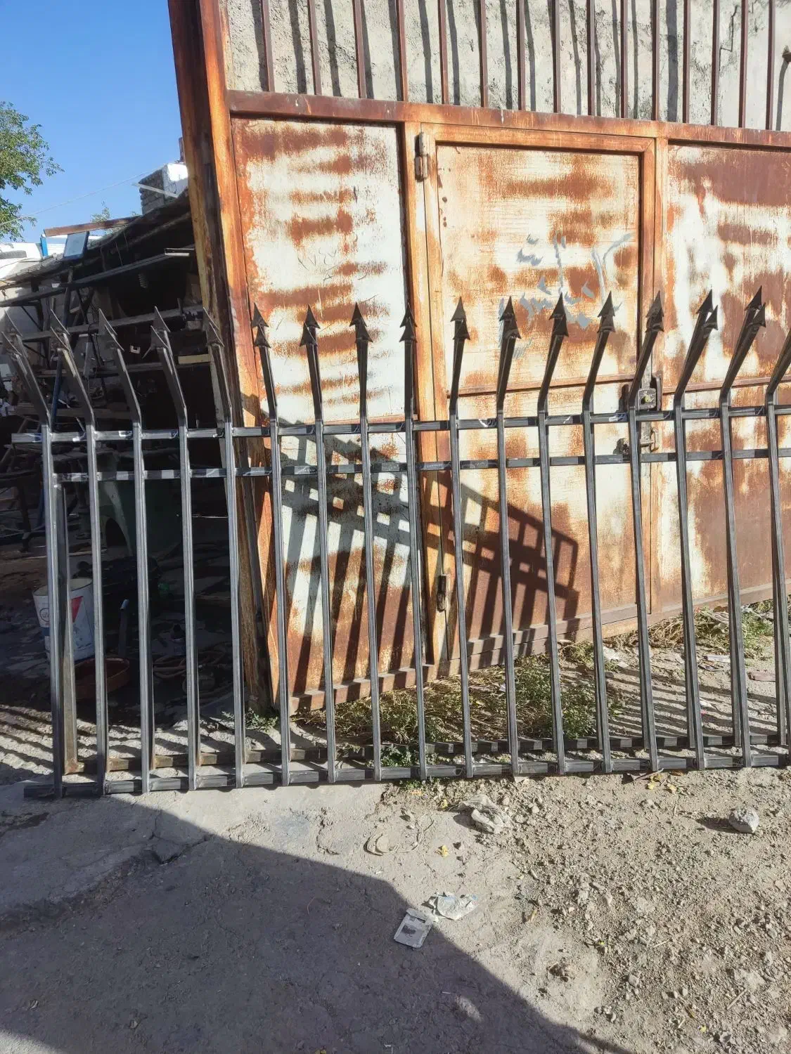 ساخت نرده چهارچوب فلزی کیفیت تضمینی کرمانشاه|مصالح و تجهیزات ساختمان|کرمانشاه, |دیوار