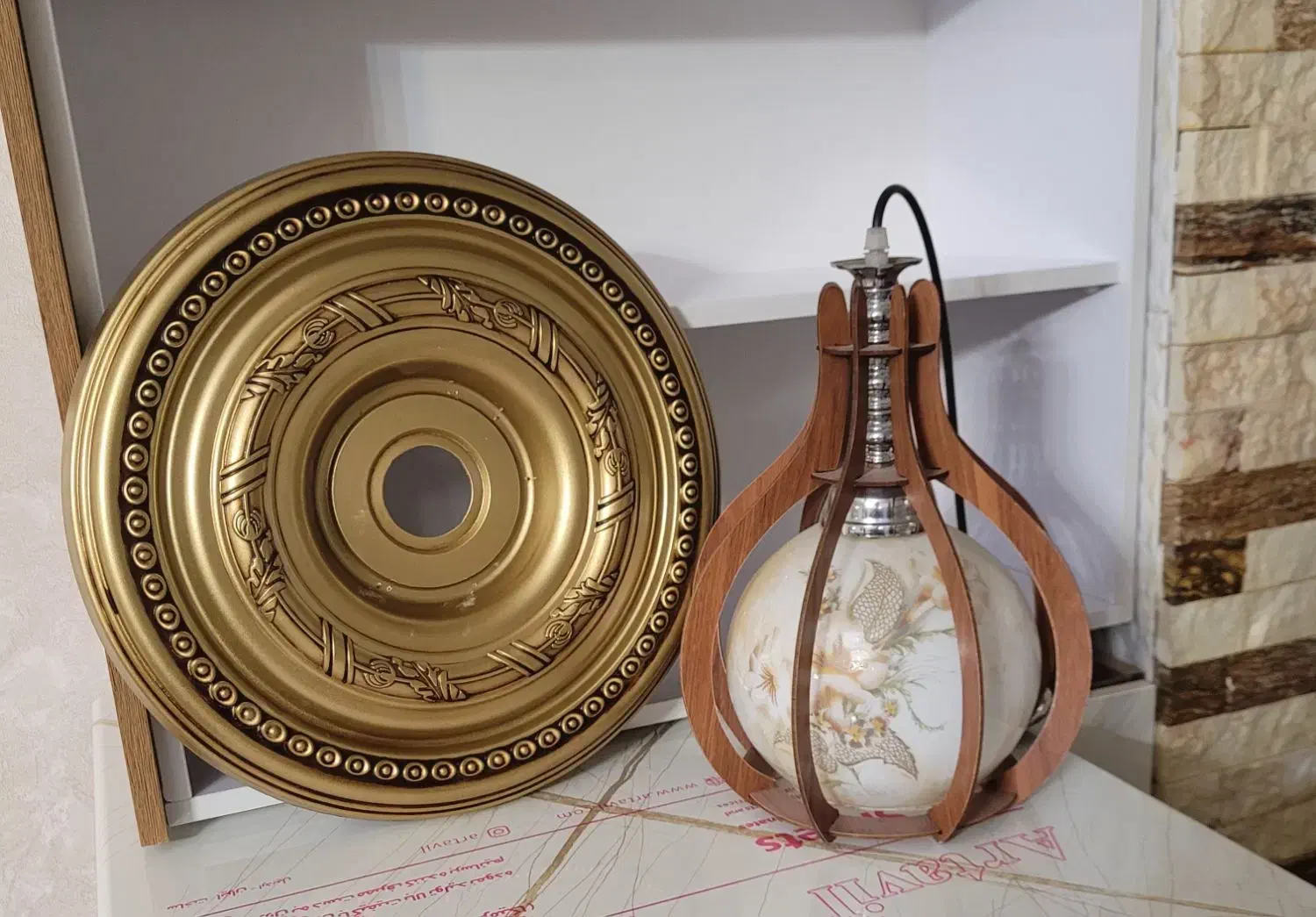 لوستر|لوستر و چراغ آویز|قدس, شهر‌قدس|دیوار