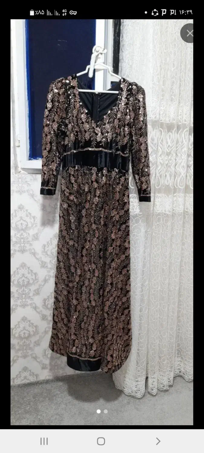 لباس مجلسی|لباس|مسجد سلیمان, |دیوار