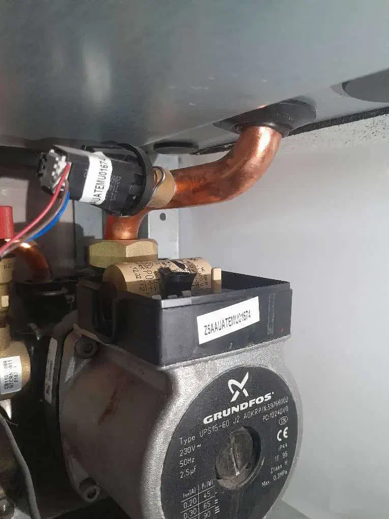 تعمیرات تخصصی انواع پکیج و آبگرمکن ایرانی و خارجی|خدمات پیشه و مهارت|رشت, دباغیان|دیوار