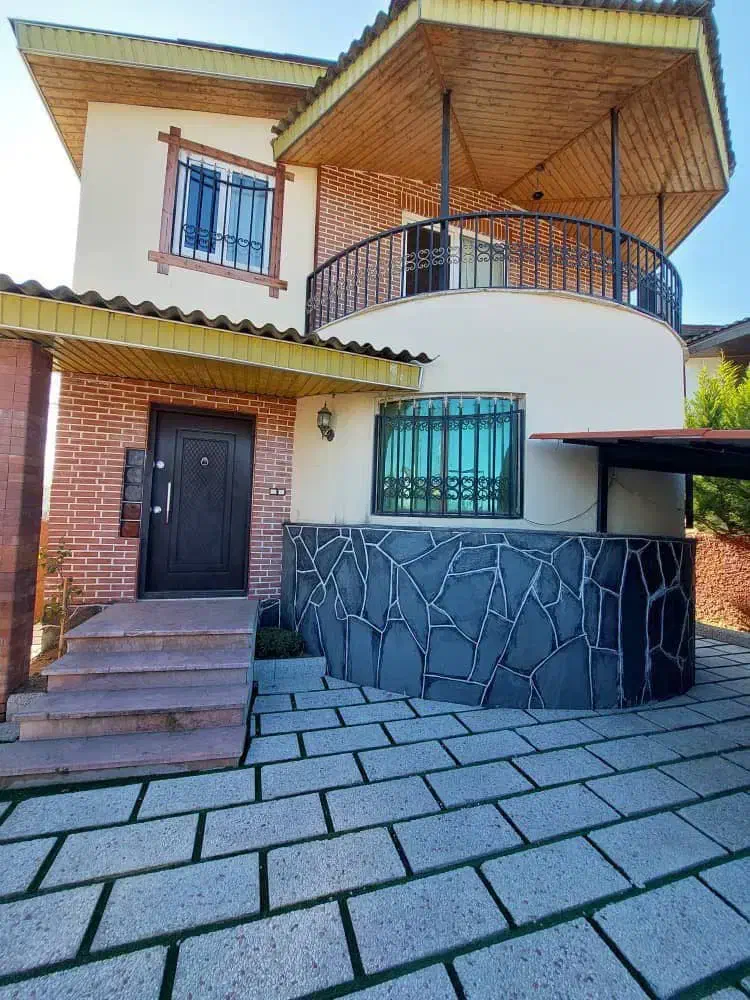 فروش فوری ویلا/منطقه جنگلی/کد۱۰۱۰/حبوباتی|فروش خانه و ویلا|رویان, |دیوار